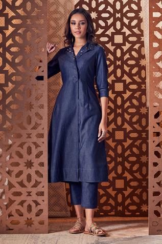 Jackets On Kurtis For Women, Minimalist Kurti Designs, Tussar Kurta Design, Aline Kurta Designs Women, Aline Kurti Designs Latest, Navy Blue Kurti Design, Woollen Suit Designs Winter, Collar Kurta Design, Women Kurta Designs Style