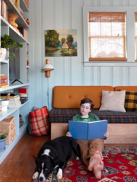 Meta Coleman, Hannah Carpenter, Colorful Breakfast, What Is Interior Design, Maximalist Home, Maximalist Design, Casa Container, Up House, Breakfast Nook