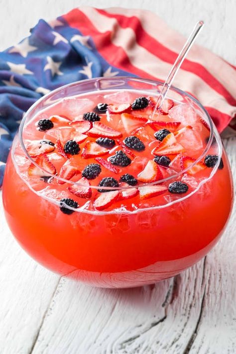 Fourth Of July Cocktails, July Cocktails, Fourth Of July Drinks, Patriotic Cocktails, 4th Of July Cocktails, Meals For Four, Patriotic Food, 4th Of July Desserts, Fourth Of July Food