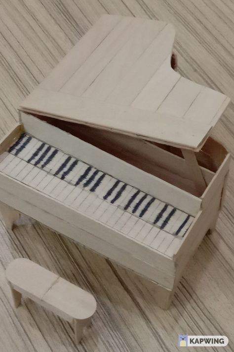 Popsicle Stick Miniatures, Popsicle Stick Furniture, Popsicles Craft, Es Cream, Popsicle Stick Crafts House, Tongue Depressors, Making Musical Instruments, Piano Gifts, Sticks Furniture