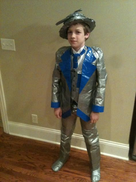 Suits can be made of duct tape too. This little guy got style! Recycled Outfit For Boys, Recycling Costume Ideas, Recycled Fashion For Men, Recycled Costume For Men, Recycle Costume Ideas, Recycled Materials Costume, Recycled Costume, Recycled Dress Ideas, Trashion Show Recycled Fashion