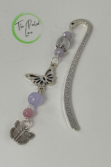 Beaded Bookmark with Butterfly Charms - Pink, Purple, and Clear Beads Beads Bookmark, Purple Bookmark, Purse Charms Diy, Charm Bookmark, Beaded Bookmarks, Custom Bookmarks, Clear Beads, Bead Charms Diy, Book Marks