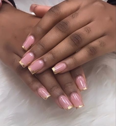 Pink Nails With Gold Foil, Nude Nails With Gold Foil, Gold Foil Nail Designs, Gold And Pink Nails, Pink Nails With Gold, Nails With Gold Flakes, Pink And Gold Nails, Gold Foil Nails, Nude Pink Nails