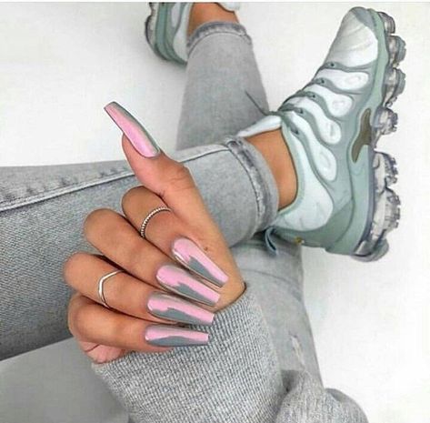 Grey Nails, Violet Pastel, Shoe Nails, Trendy Nail Art, Popular Nails, Neon Nails, Fabulous Nails, Coffin Nails Designs, Pretty Acrylic Nails