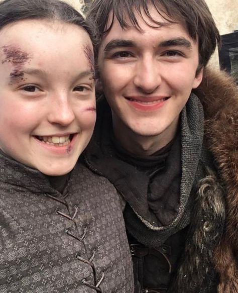 Isaac Hempstead, Game Of Thrones Instagram, Isaac Hempstead Wright, Game Of Thrones Facts, Bella Ramsey, Game Of Thrones 3, Game Of Thrones Cast, Game Of Thrones Quotes, Fire And Blood