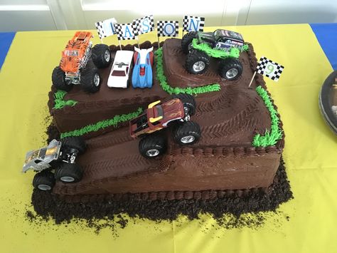 Monster Jam Birthday Cake, Monster Jam Cake, Monster Truck Birthday Cake, Monster Jam Birthday Party, Construction Birthday Cake, Monster Jam Birthday, Monster Jam Party, Truck Birthday Cakes, Monster Truck Cake