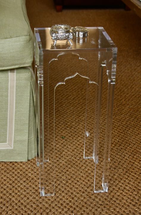 Clear Furniture, Lucite Chairs, Lucite Furniture, Acrylic Side Table, Lucite Table, Acrylic Chair, Acrylic Ideas, Luxury Furniture Design, Acrylic Furniture