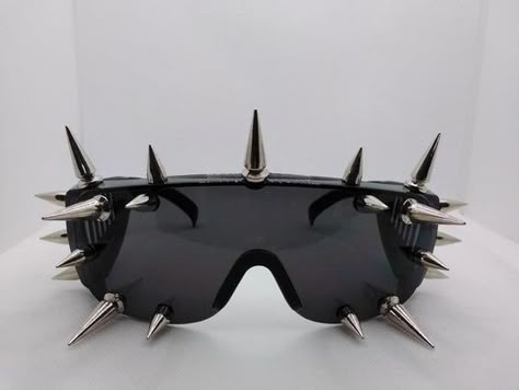 Spiked Sunglasses, 00s Mode, Free Christmas Gifts, Funky Glasses, Stylish Glasses, Funky Jewelry, Gothic Style, Edgy Outfits, Polarized Lenses