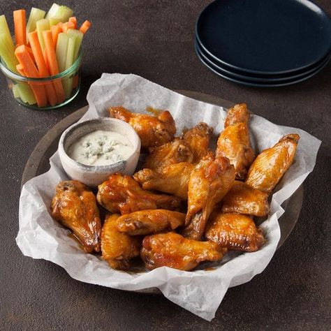 Hot Wings Barbecued Meatballs, Touchdown Chili, Macaroni Coleslaw, Barbecue Wings, Hot Wings Recipe, Bacon Wraps, Chicken Wing Sauce Recipes, Wing Dip, Potato Dip