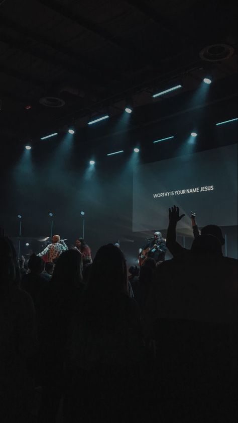 Christianity Aesthetic, Christian Concert, Worship Backgrounds, Church Aesthetic, Worship Jesus, Praise Worship, Vision Board Photos, Church Stage, Worship Leader