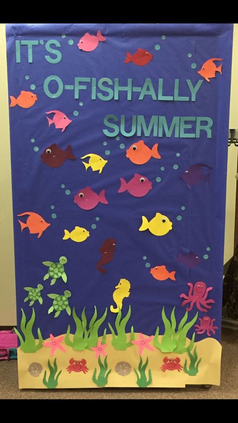 Toddler Bulletin Boards, Daycare Bulletin Boards, Summer Boards, Preschool Door, Summer Bulletin Board, Summer Bulletin Boards, Classroom Door Ideas, School Door Decorations, Preschool Bulletin