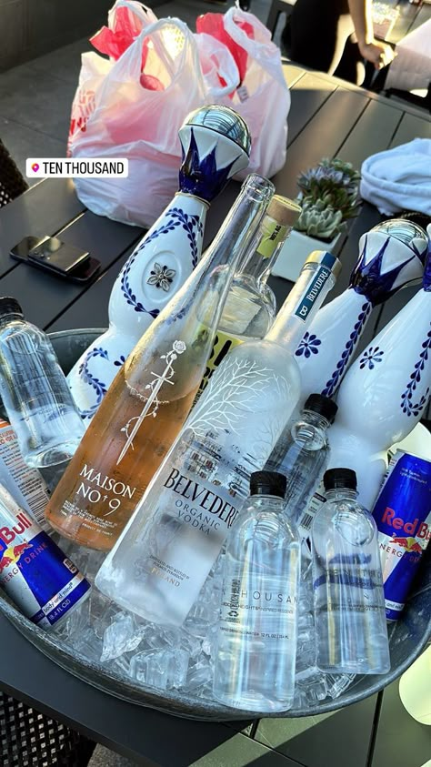 Bottles Of Alcohol Aesthetic, Chilling Vibes, Bottles Of Alcohol, Vegas Aesthetic, Pretty Alcoholic Drinks, Alcholic Drinks, Teen Trends, Birthday Ideas For Her, Party Food Buffet