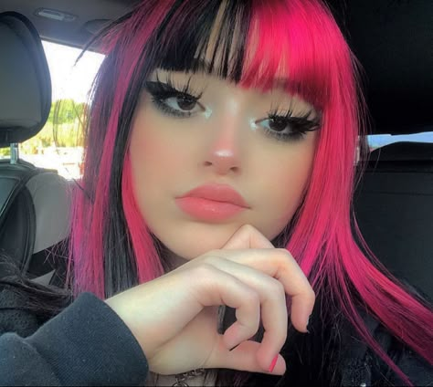 Egirl Dyed Hair Ideas, Egirl Hair Color, Egirl Hairstyle, E Girl Hairstyles, Egirl Hair, Pink And Black Hair, Hair Color Underneath, Girl With Pink Hair, Dyed Hair Inspiration