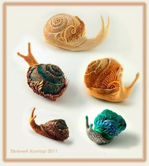 Mysterious Snails | The Weekly Polymer Arts Blog Polymer Clay Kunst, Crea Fimo, Snail Art, Tanah Liat, Polymer Clay Sculptures, Polymer Clay Animals, Clay Figurine, Clay Animals, Clay Figures