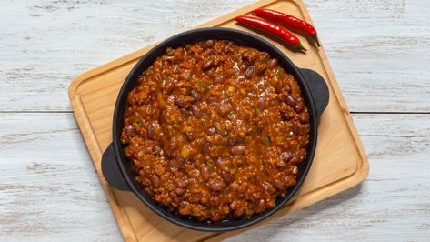 The secret ingredient you should be using in your chili Secret Chili Ingredients, Chilli Soup, Chili Ingredients, Chilli Recipes, Ghost Peppers, Cooking Skills, Secret Ingredient, Beef Dishes, Chili Recipes