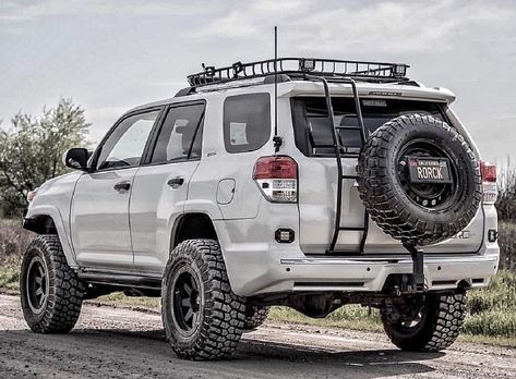 9 Beast Toyota SUV You Would Love Off Roading! 4runner Lifted, Suv Camper Conversion, Toyota Suv Models, Toyota Suvs, 4runner Off Road, Toyota 4runner Trd Pro, 4runner Accessories, 4runner Mods, Accessoires 4x4