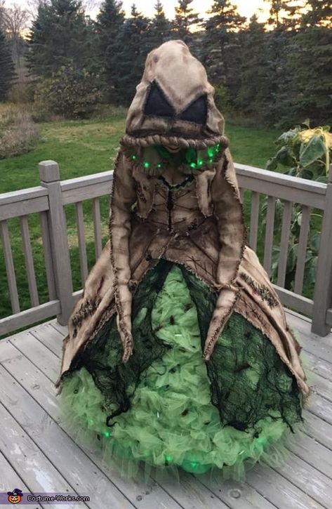 Oogie Boogie Ball Gown, Oogie Boogie Dress, Oogie Boogie Cosplay, Spooky Projects, Queen Vampire, Oogie Boogie Costume, Oogie Boogie Man, Boogie Man, Homemade Costume