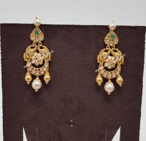 Chandhbali Earings, Peacock Earrings Indian Gold, Chandbali Earrings Gold, Chand Bali, Diamond Gold Earrings, Ear Tops, Indian Diamond Jewellery, Gold Bangles Indian, Bridal Diamond Necklace