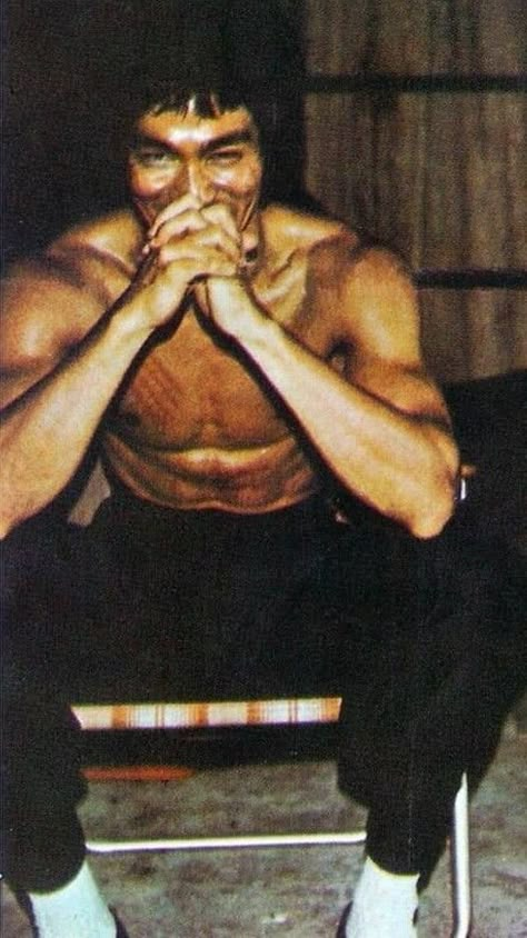 Mma Aesthetics, Bruce Lee Martial Arts, Boxing Images, Legendary Pictures, Bruce Lee Photos, Bruce Lee Quotes, Muhammed Ali, Jeet Kune Do, Brandon Lee