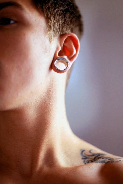 Tunnel Piercing Men, Ear Tunnels Men, Stretched Ears Men, Guys With Gauges, Stretched Ears Aesthetic, Crow Oc, Mens Piercings, Tunnel Earrings, Guys Ear Piercings