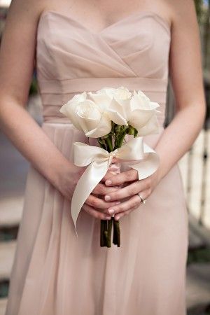 Small Bridesmaid Bouquets, Small Wedding Bouquets, Simple Wedding Bouquets, White Rose Bouquet, Bridesmaid Colors, Simple Rose, Small Bouquet, White Bouquet, Bridesmaid Flowers