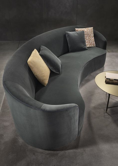 MOON | Sofa By Marelli Round Sofas, Salon Art Deco, Latest Interior Design Trends, Round Sofa, Interior Design Boards, Dekorasi Kamar Tidur, Design Blogs, Sofa Set Designs, New Interior Design