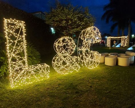 Letras gigantes, luces led, focos led, boda, Wedding Planner, iniciales, luz Wedding Decor, Wedding Decorations, Led