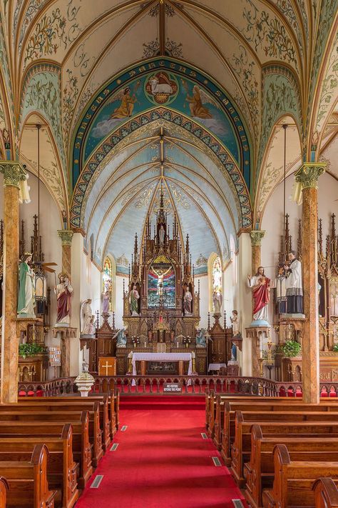 Painted Churches, Old Catholic Church, Church Aesthetic, Abandoned Churches, Old Country Churches, Fayette County, Church Pictures, Gothic Cathedrals, Cathedral Architecture