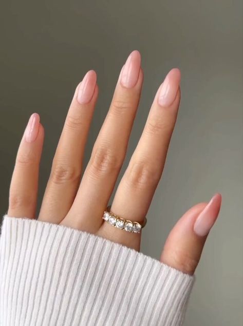 50+ April Nails That Are Super Trendy Right Now! - Prada & Pearls April Nails Ideas Simple, Summer Nails Ideas 2024 Almond, April Birthday Nails, Manicured Nails, April Nails, Milky Nails, Nails Silver, Gold Prom, Nails Gold