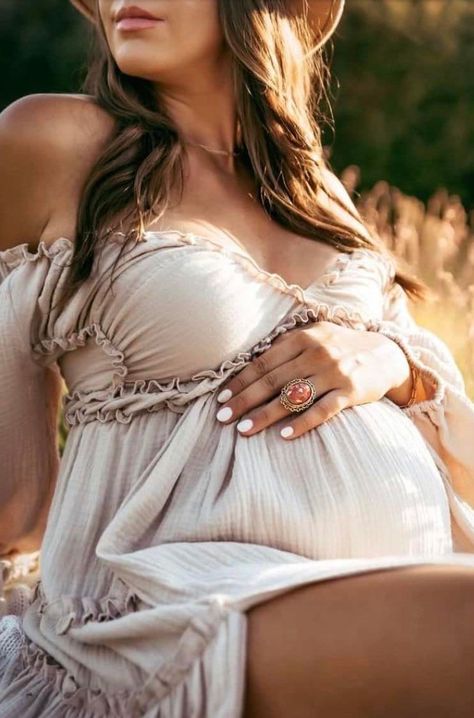 Boho Maternity Photoshoot, Boho Maternity Photos, Cute Pregnancy Photos, Maternity Dress For Photoshoot, Bohemian Maternity, Photo Shoot Dress, Dress For Photoshoot, Fall Maternity Photos, Bump Ahead