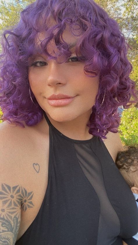 Pastel Purple Curly Hair, Curly Underdye Hair, Purple Hair Curly Short, Lavender Hair Curly, Short Purple Curly Hair, Dyed Curly Hair Ideas Colour Purple, Curly Lavender Hair, Light Purple Curly Hair, Curly Hair Color Ideas Purple