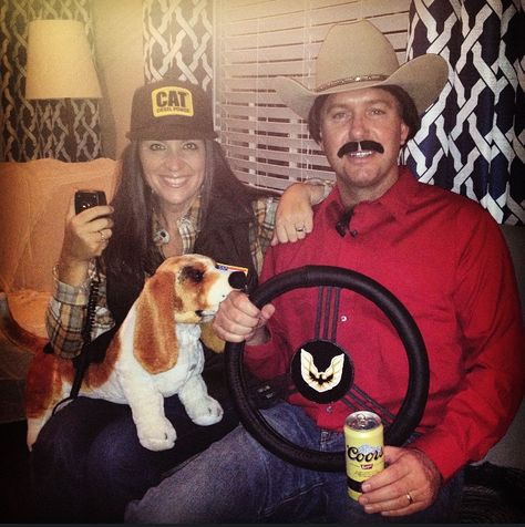 Smokey And Bandit Costume, Smokey And The Bandit Halloween Costume, Smokey And The Bandit Party, Smokey And The Bandit Costume Couple, Smoky And The Bandit Costume, Smokey And The Bandit Costume, Halloween Consumes, Bandit Costume, Bandits Costume