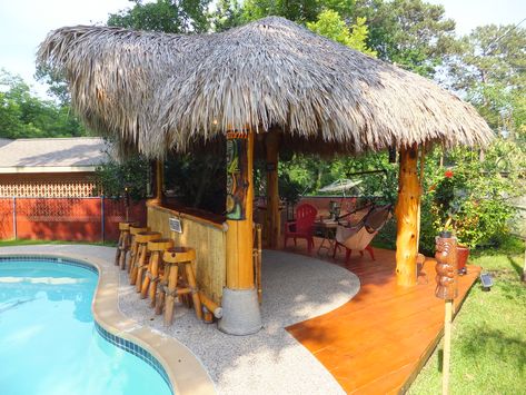 Tiki Bar Ideas, Tiki Bars Backyard, Outdoor Tiki Bar, Tiki Bars, Outside Bars, Tiki Bar Decor, Tropical Backyard, Tiki Lounge, Backyard Bar