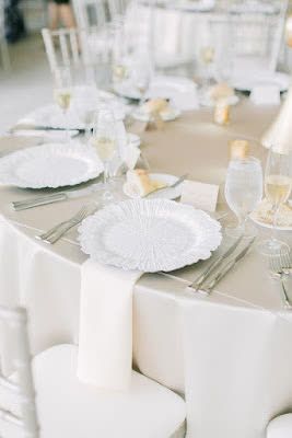 Wedding Napkin Folding, Wedding Reception Place Settings, White Charger Plates, Wedding Planning Help, Charger Plates Wedding, Wedding Reception Napkins, Napkin Folds, White Charger, Unique Wedding Receptions