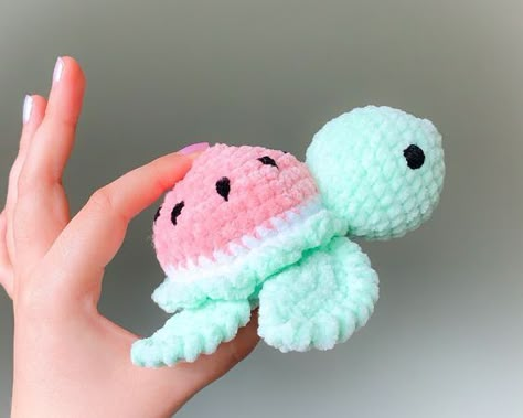 Easy Crochet Animals, Crochet Turtle, Kawaii Crochet, Fun Crochet, Crochet Animal, Fun Crochet Projects, Diy Crochet Projects, Dessin Adorable, Knitting Kits