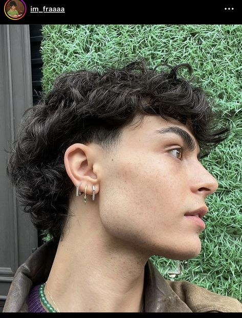 Hairstyle For Guys, Haircut Aesthetic, Taper Fade Short Hair, Fade Haircut Curly Hair, Messy Hair Look, Long Curly Hair Men, Male Haircuts Curly, Mens Haircuts Short Hair, Natural Curly Hair Cuts