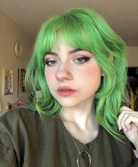 Pastel Green Hair, Shaved Hair Designs, Korean Hair Color, Dyed Hair Inspiration, Different Hair Colors, Pretty Hair Color, Scene Hair, Hair Dye Colors, Hair Reference