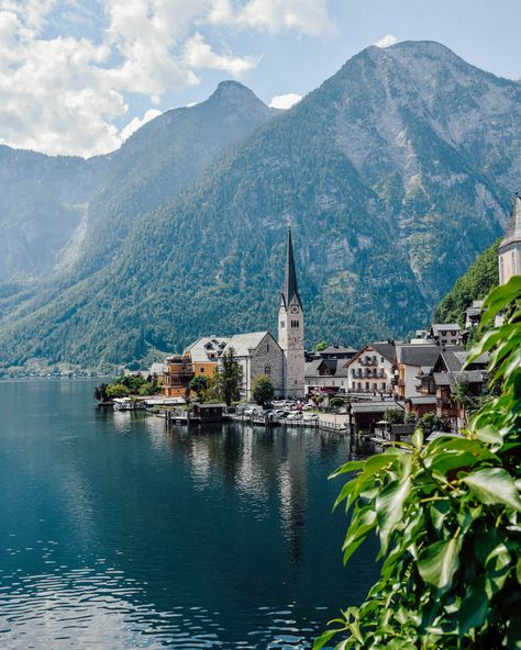 Gmunden Austria, Germany Munich, Hallstatt Austria, World Most Beautiful Place, Mini Houses, Africa Do Sul, Dream Vacations Destinations, Austria Travel, Europe Photos