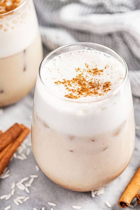 Mexican Horchata is a sweet, cinnamon rice milk drink that is super popular. This version is easy to make with options to keep the rice in the drink, or to remove. Vegan Horchata Recipe, Rice Milk Recipe, Easy Horchata Recipe, Vegan Horchata, Drink Garnishes, Cinnamon Rice, Mexican Horchata, Traditional Mexican Desserts, Horchata Recipe