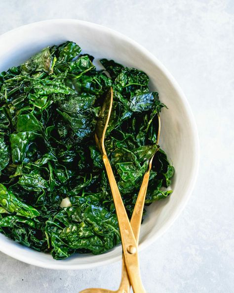 Kale Recipes Sauteed, Kale Sauteed, Easy Kale Recipes, Roasted Eggplant Pasta, Dinosaur Kale, Sautéed Kale, Tuscan Kale, Kale Chips Baked, Kale Recipe