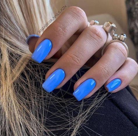 Cute Rounded Square Nails, Almond Nail Dip Powder, Bright Color Vacation Nails, Ultra Blue Nails, Neon Coral Nails Acrylic, Royal Blue Nails Summer, Cobalt Blue Almond Nails, Dip Nails 2023 Trends, Nails For Italy Vacation