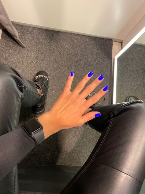 Blue Nails Outfit, Summer Aesthetic Nails, Electric Blue Nails, Nails For Summer, Aesthetic Nails, Simple Gel Nails, Minimal Nails, Cute Gel Nails, Art Nails