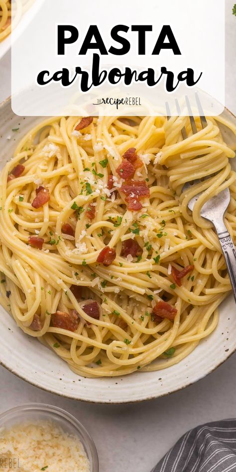 Nothing beats the classic Classic Italian Spaghetti Carbonara! It's a must-try winter dish. Tossed in a creamy sauce with bacon, parmesan, and more, this easy pasta recipe is a warm dinner idea you'll surely love. Definitely one of the best comfort food recipes! Easy Pasta With Bacon, Bacon Pasta Recipes Simple, Winter Comfort Food Recipes, Bacon Pasta Recipes, Comfort Food Ideas, Pasta Carbonara Recipe, Easy Pasta Recipe, Italian Spaghetti, Hearty Recipes