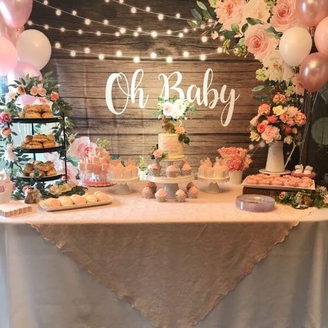 Champagne Table Display Baby Shower, Baby In Bloom Baby Shower Dessert Table, Baby Shower Centre Piece Ideas, Welcome Table Baby Shower Ideas, Rustic Baby Shower Ideas Girl, Pink And White Baby Shower Ideas, Rose Themed Baby Shower Ideas, Rose Gold Baby Shower Ideas, Rose Baby Shower Theme