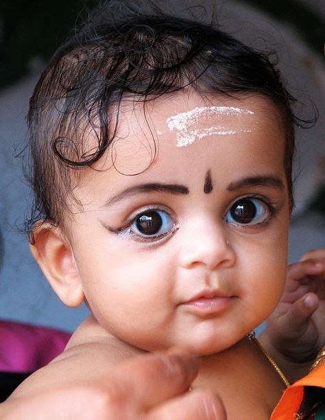 Baby Krisna Baby Photo, Angry Baby Pic, Baby Images Hd, Small Baby Pics For Dp, Baby Eyebrows, Asian Baby, Indian Eyes, Eyes Beautiful, Huge Eyes