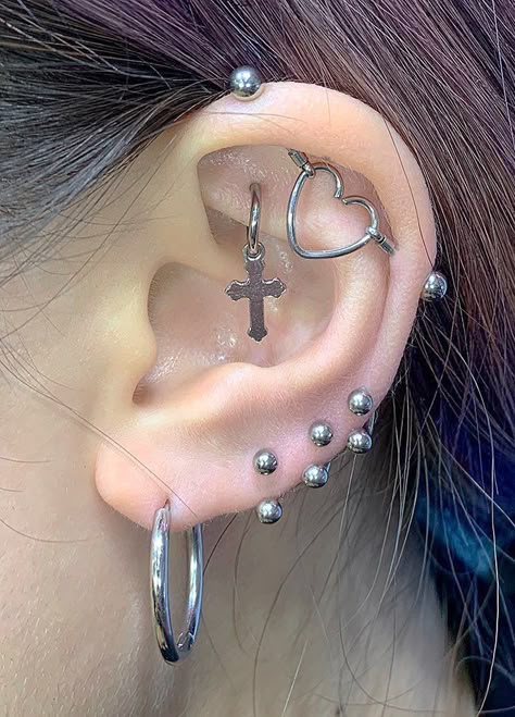 Ušný Piercing, Bijoux Piercing Septum, Cool Ear Piercings, Pretty Ear Piercings, Grunge Jewelry, Cute Ear Piercings, Cool Piercings, Cute Piercings, Piercing Inspo