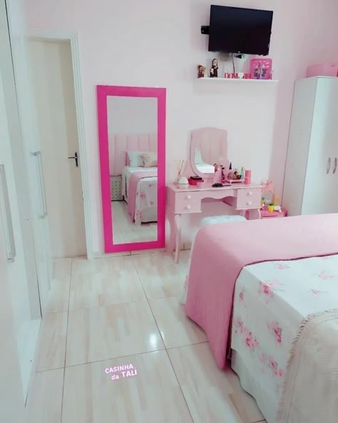 Beautiful girls bedroom fresh home decor idea 2023 Pink Room Interior, Room Interior Bedroom, Interior Design Pink, Pink And Grey Bedroom, Pink Bedroom Aesthetic, Fresh Home Decor, Pink Bedroom Walls, Bedroom Ideas For Small Rooms Cozy, Fresh Bedroom