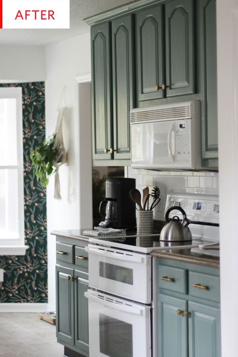 Post Image Green Painted Kitchen Cabinets, Green Painted Kitchen, Kitchen Cabinets Green, Painted Kitchen Cabinets, Kitchen Cabinets Painted, Kitchen Cabinet Trends, Cabinets Painted, Green Apartment, White Kitchen Remodeling