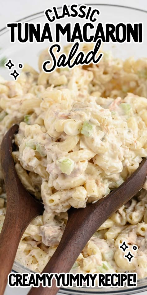 With just the right amount of creamy and salty, this tuna macaroni salad is a classic choice for your summer menus. Tuna Mac Salad, Creamy Tuna Pasta Salad, Avocado Mango Salad, Macaroni Salad Recipes, Macaroni Salad Ingredients, Sea Food Salad, Tuna Pasta Salad Recipes, Salad Options, Tuna Macaroni Salad