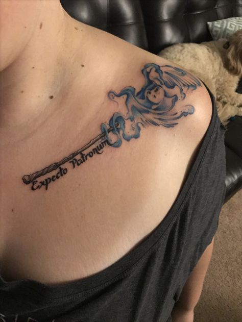 "Expecto Patronum" with owl patronus  tattoo. Otter Patronus Tattoo, Harry Potter Social Media, Ravenclaw Tattoo, Watercolor Harry Potter, Expecto Patronum Tattoo, Patronus Tattoo, Hp Tattoo, Tattoo Watercolor, Expecto Patronum